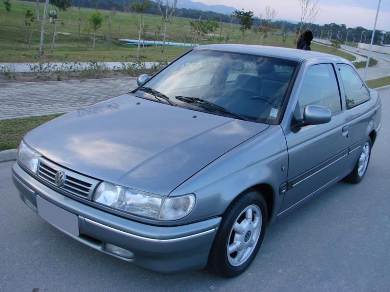 Volkswagen-Logus-Wolfsburg-Edition-2.0-1997-Motor-Tudo-2.jpg