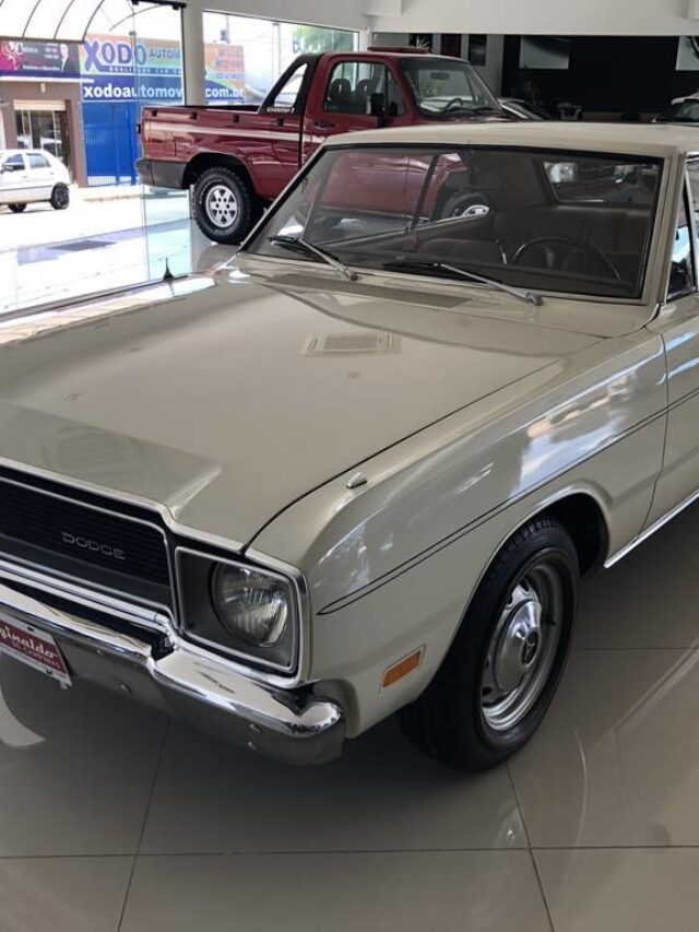 Dodge-Dart-Coupé-luxo-1976-Motor-Tudo-2-1