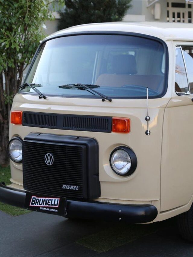 cropped-VW-Kombi-Diesel-1985-cabine-dupla-carros-antigos-30.jpg