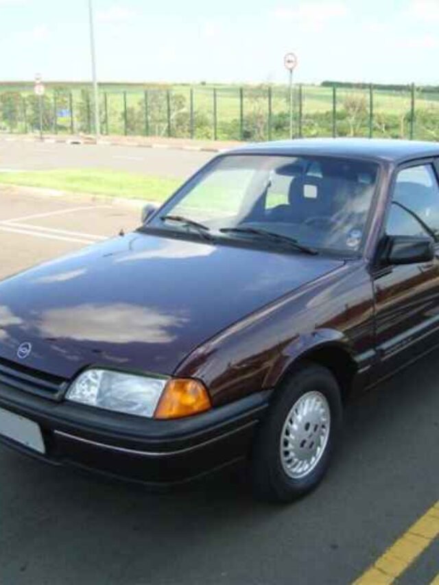 cropped-Monza-Sl-E-1992-sedan-medio-1-1-1.jpg