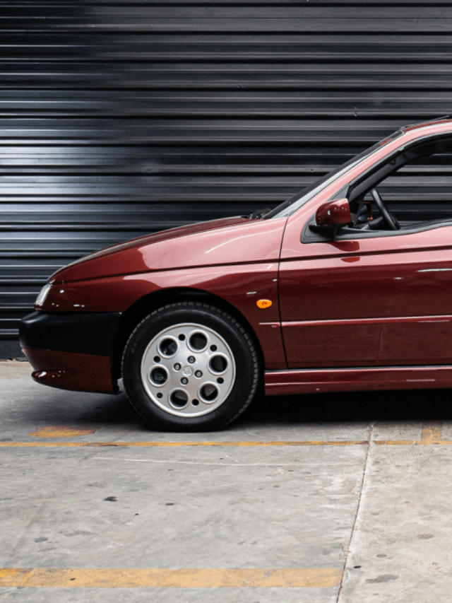 cropped-Alfa-Romeo-145-Quadrifoglio-1996-Carros-antigos-0-1.png