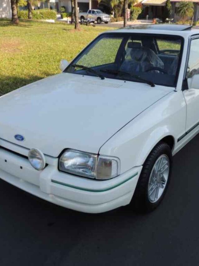 cropped-Escort-XR3-Benetton-Super-Sport-carros-esportivos-antigos-2-1.jpg