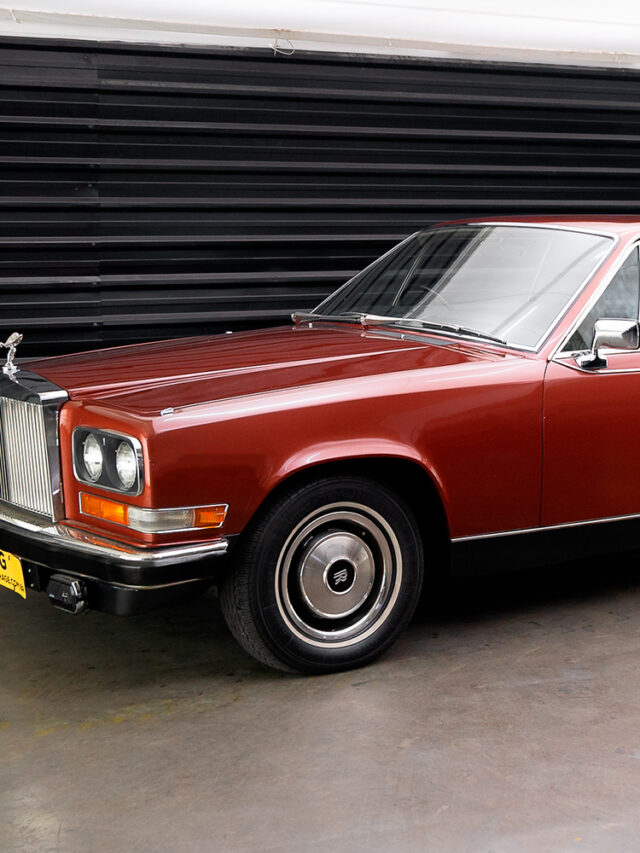 cropped-Rolls-Royce-Camargue-1979-carros-de-luco-antigos-11-1.jpg