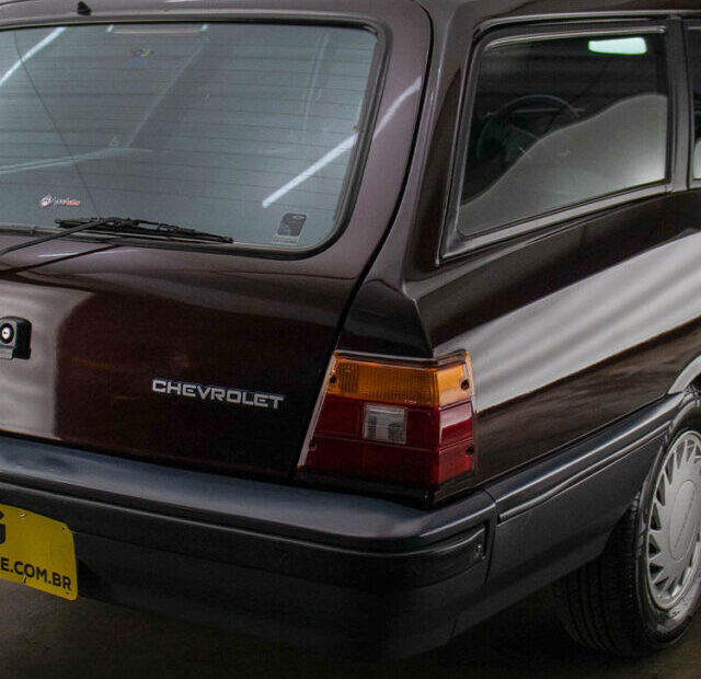 cropped-Chevrolet-Caravan-Comodoro-SL-E-1991-van-antiga-4.jpg