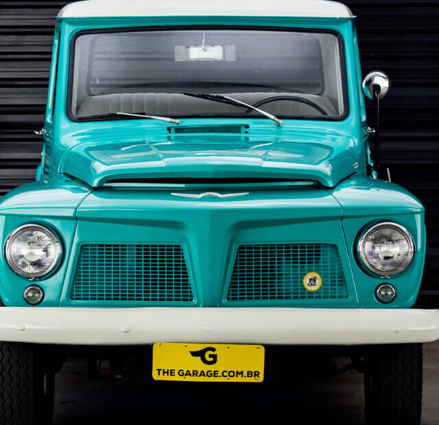 cropped-Ford-Rural-Willys-picape-1962-Picape-antiga-3.jpg