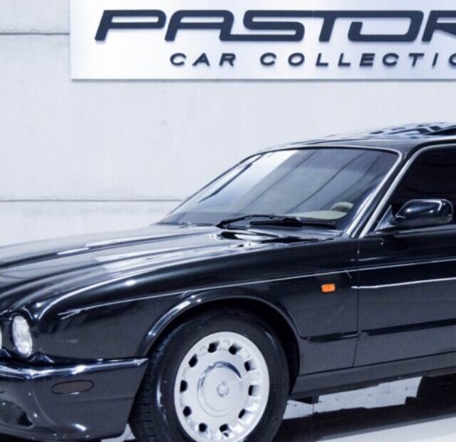Jaguar-Daimler-V8-1997-98