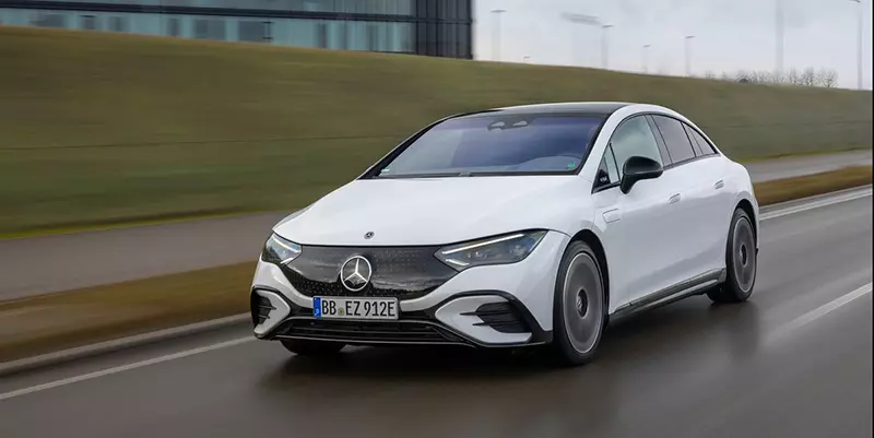 Mercedes Bens EQE 300 2023