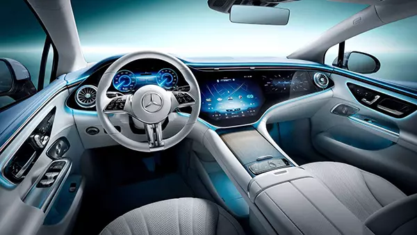 Mercedes Benz EQE 300 2023-interior
