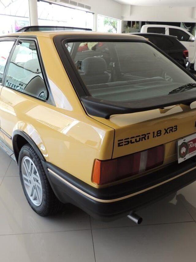 Escort-XR3-1989-AP-1.8-Motor-Tudo-3