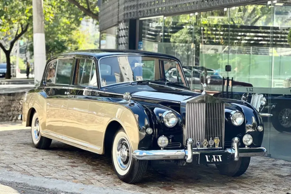 Rolls Royce Phantom Limousine 1960