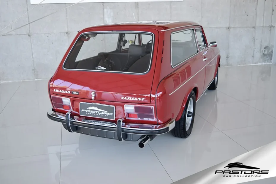 VW Variant 1976 Vermelho Malaga