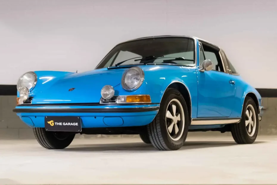 1971 Porsche 911 Targa azul