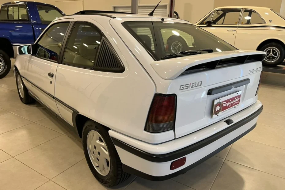 Chevrolet Kadett GSi branco 1994 com 52.000 km originais