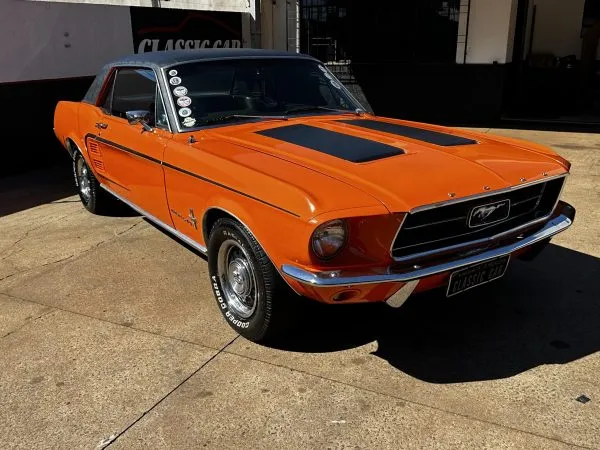 Ford Mustang Hardtop Laranja 1967