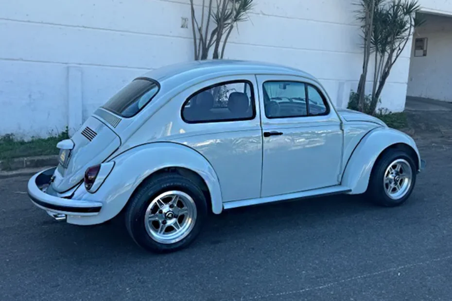 Fusca 1500 1972 com rodas de Puma