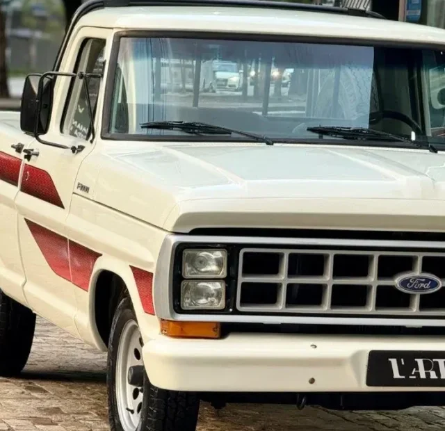 cropped-FORD-F-1000-branco-1989-2.webp