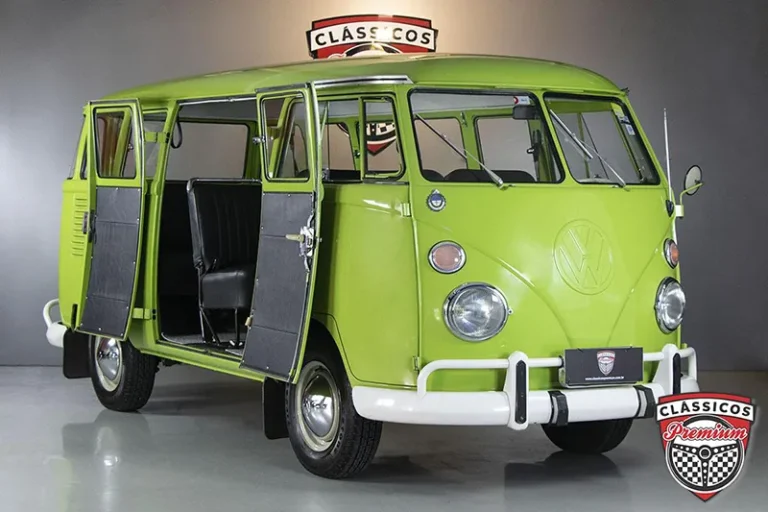 Dia Nacional da Kombi exposição de carros antigos 57º Aniversário Serra Negra, SP