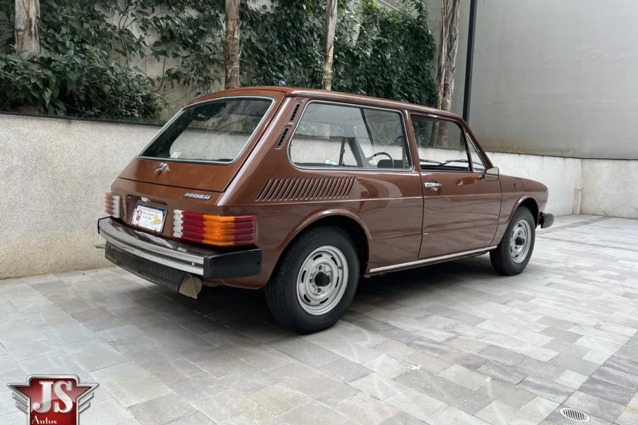 VW Brasília 1982 ficha técnica, fotos, preço, consumo e desempenho.