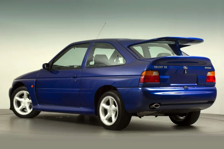 Ford Escort RS Cosworth 1993, Ficha técnica da fera esportiva da Ford na Europa