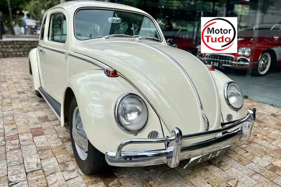 Fotos de carro antigo VW Fusca vidro verde a geração 1300 de 1968